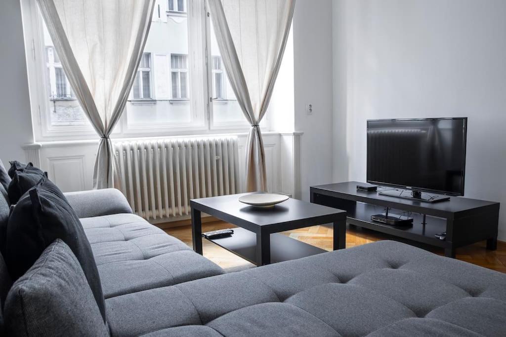 Prince Matyas Apartment ปราก ภายนอก รูปภาพ