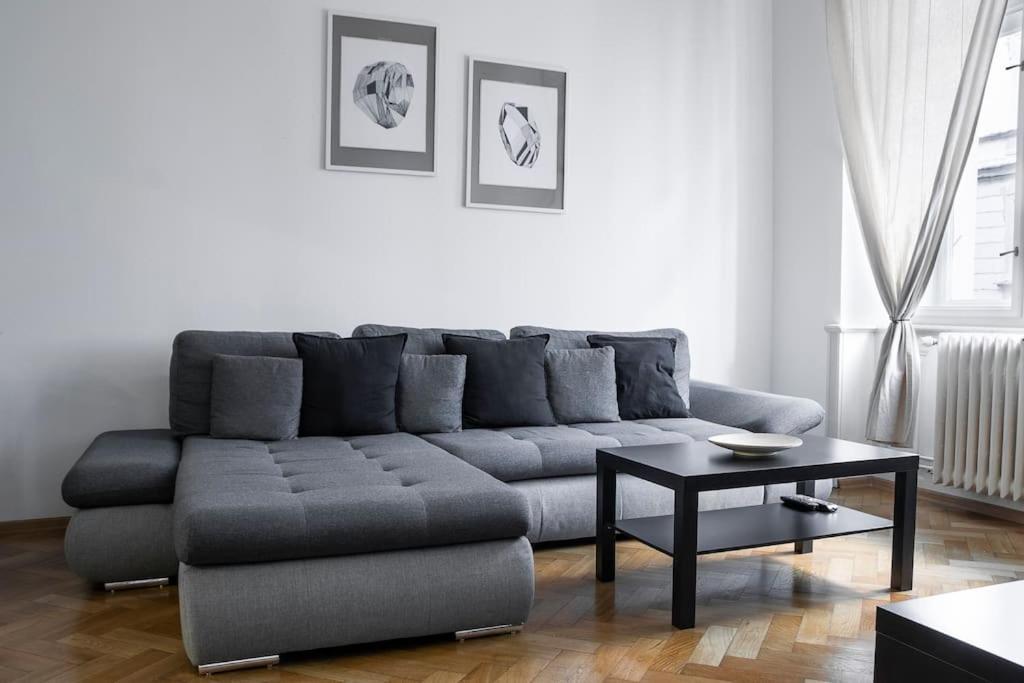 Prince Matyas Apartment ปราก ภายนอก รูปภาพ